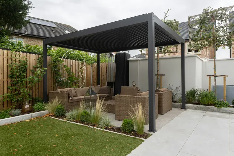 Modern aluminum pergola structure