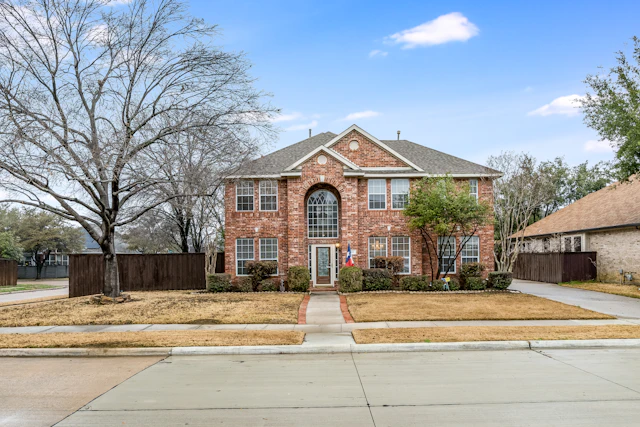 Large-lot suburban home in Cypress, Texas